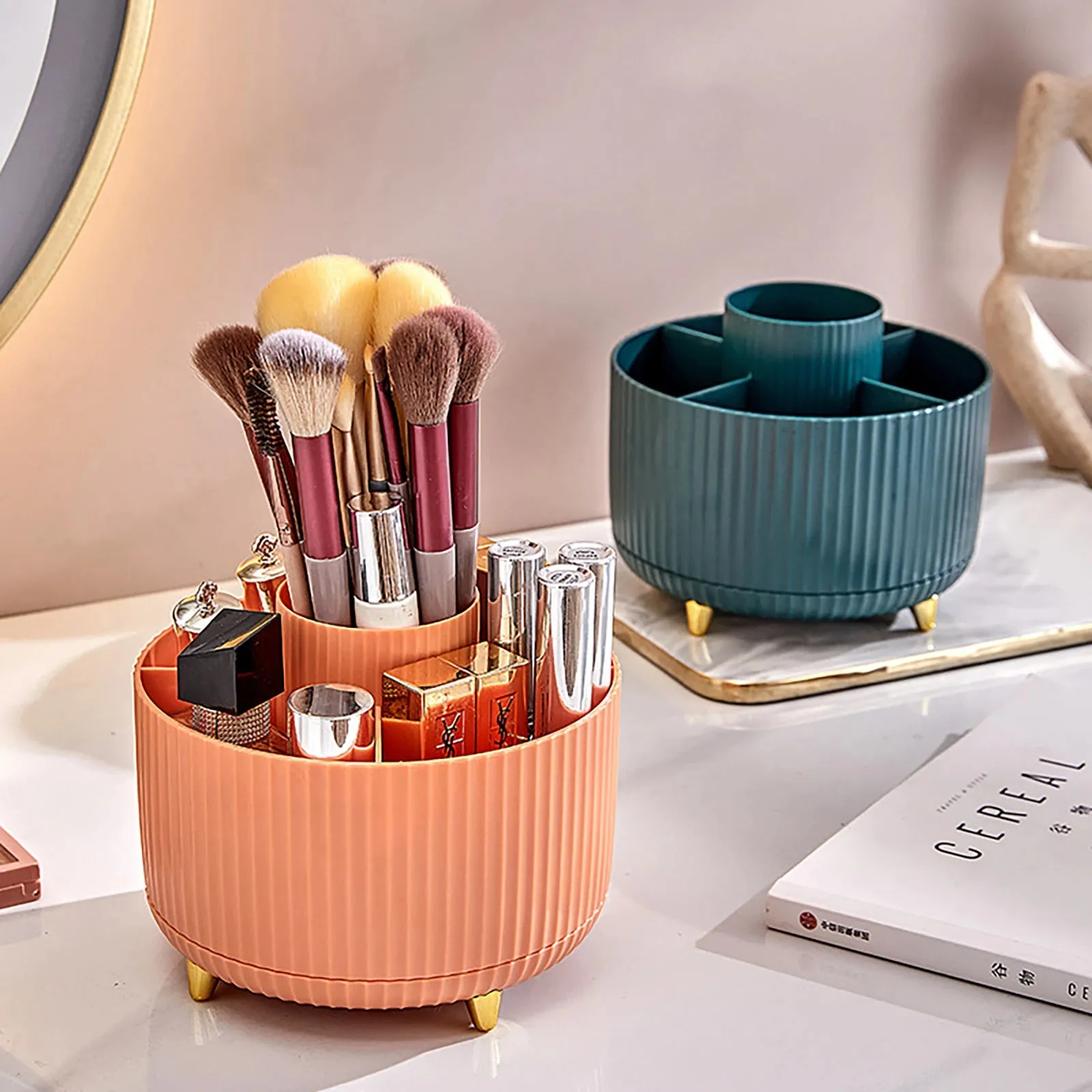 360° Rotating Makeup Brush Organizer