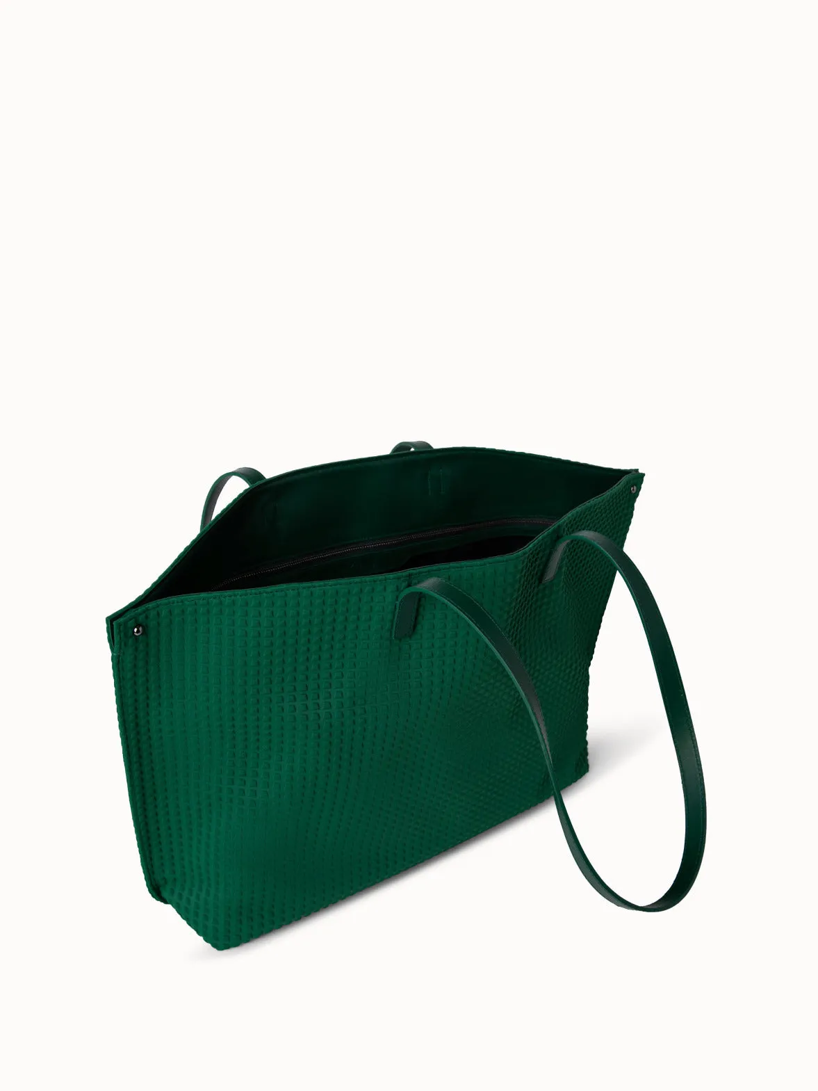 Ai Medium Shoulder Tote