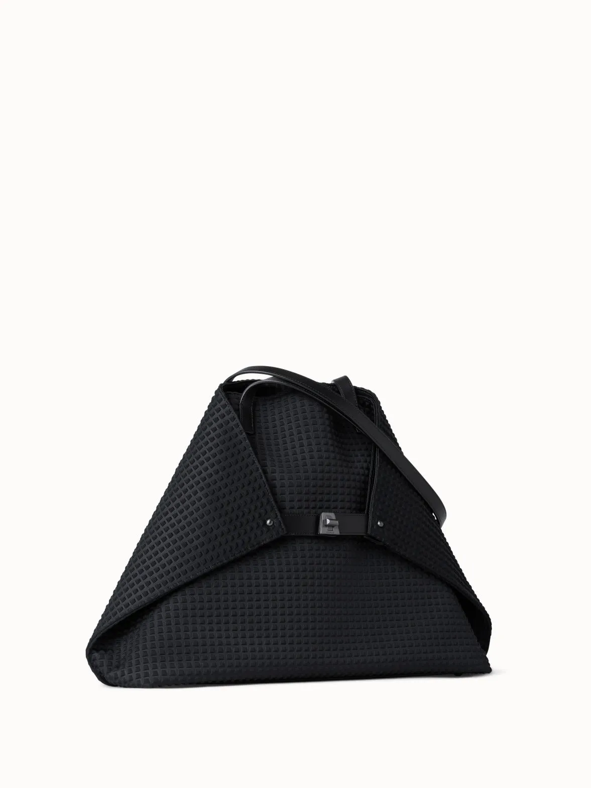 Ai Medium Shoulder Tote