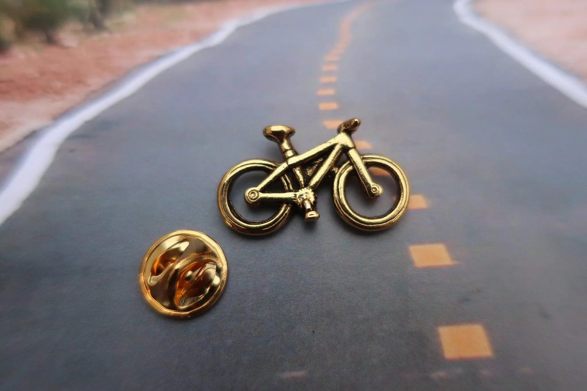 Bicycle Gold Lapel Pin