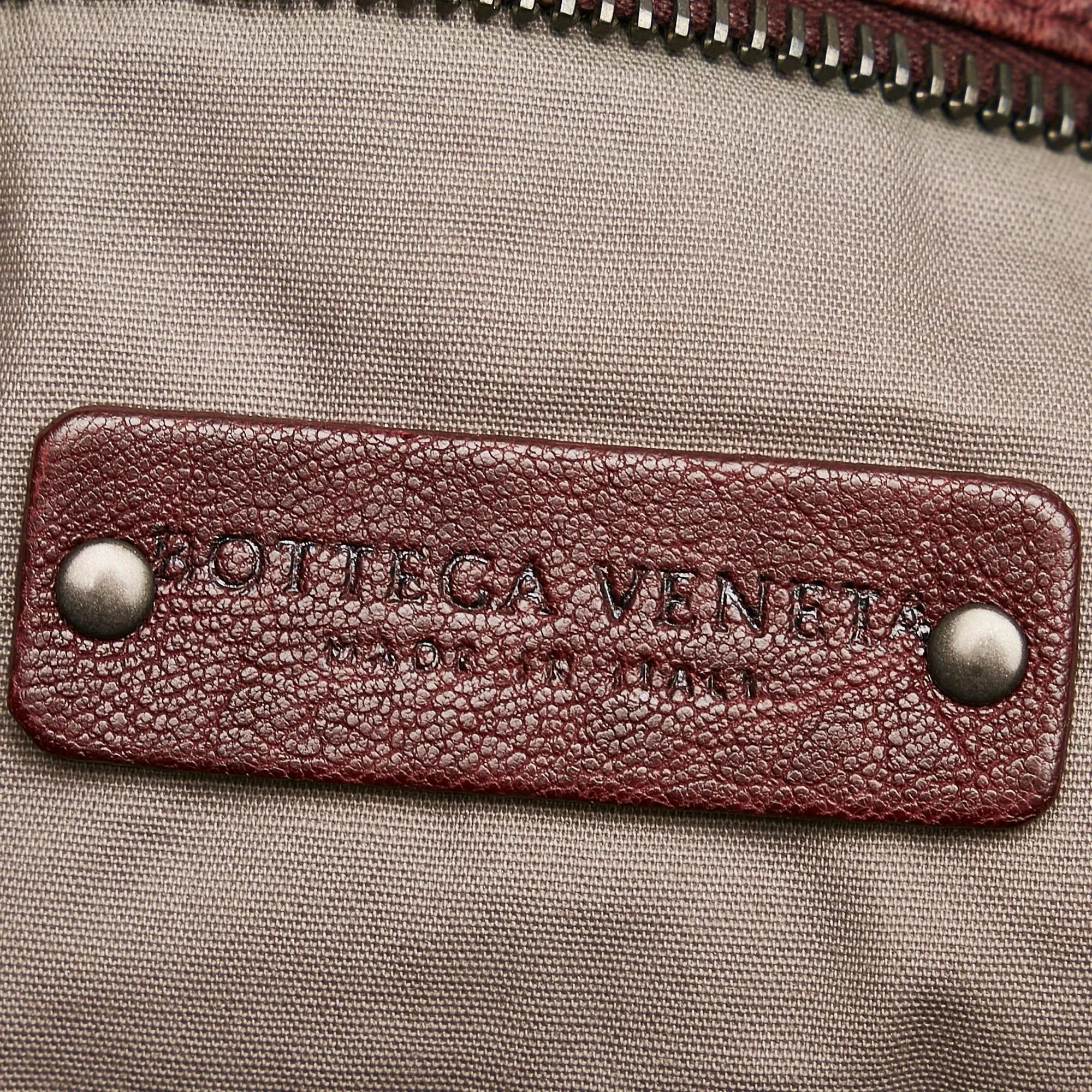 Bottega Veneta Leather Crossbody Bag (SHG-eo6TLY)