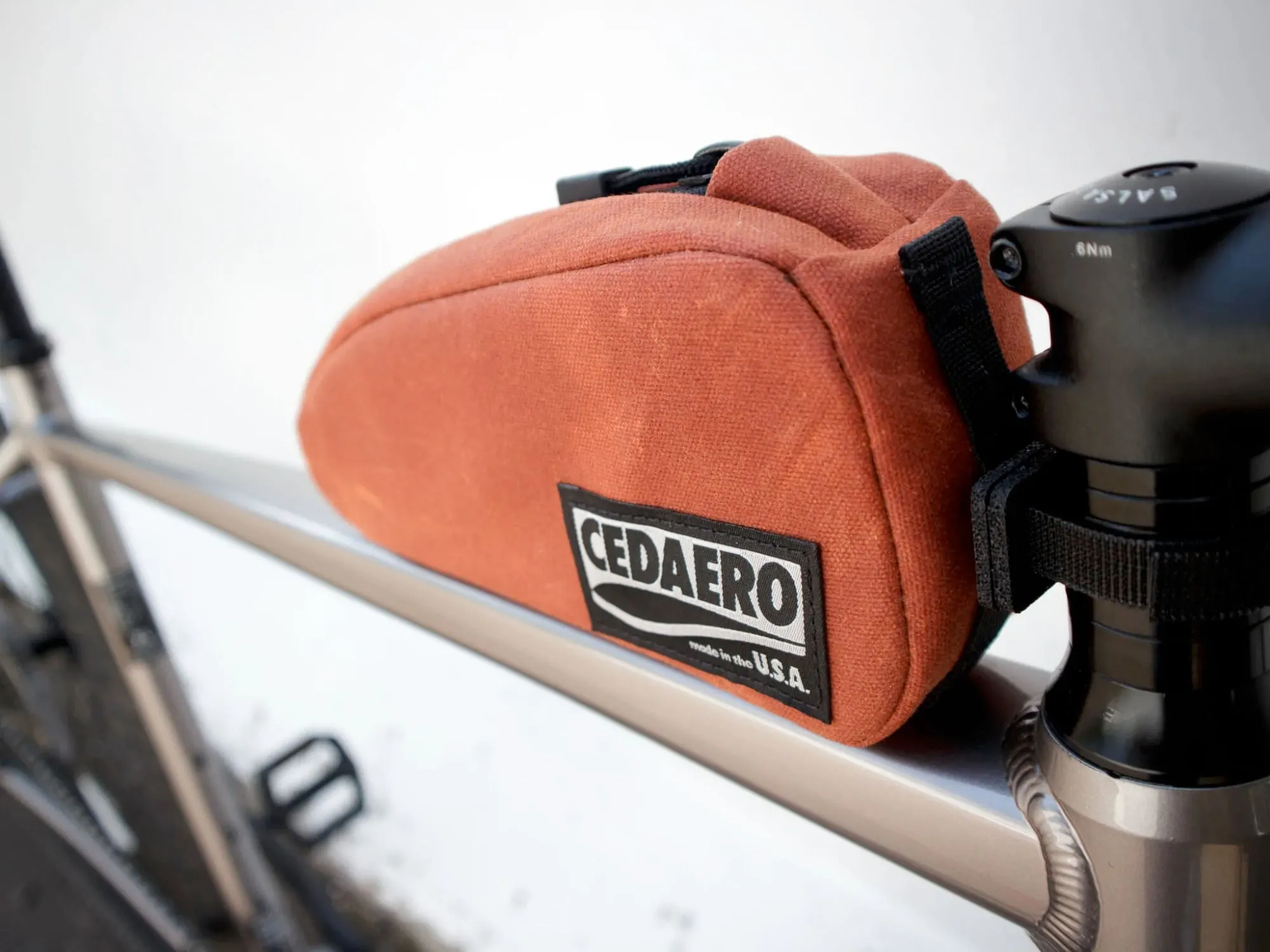 Cedaero Tank Top Bolt-On Top Tube Bag