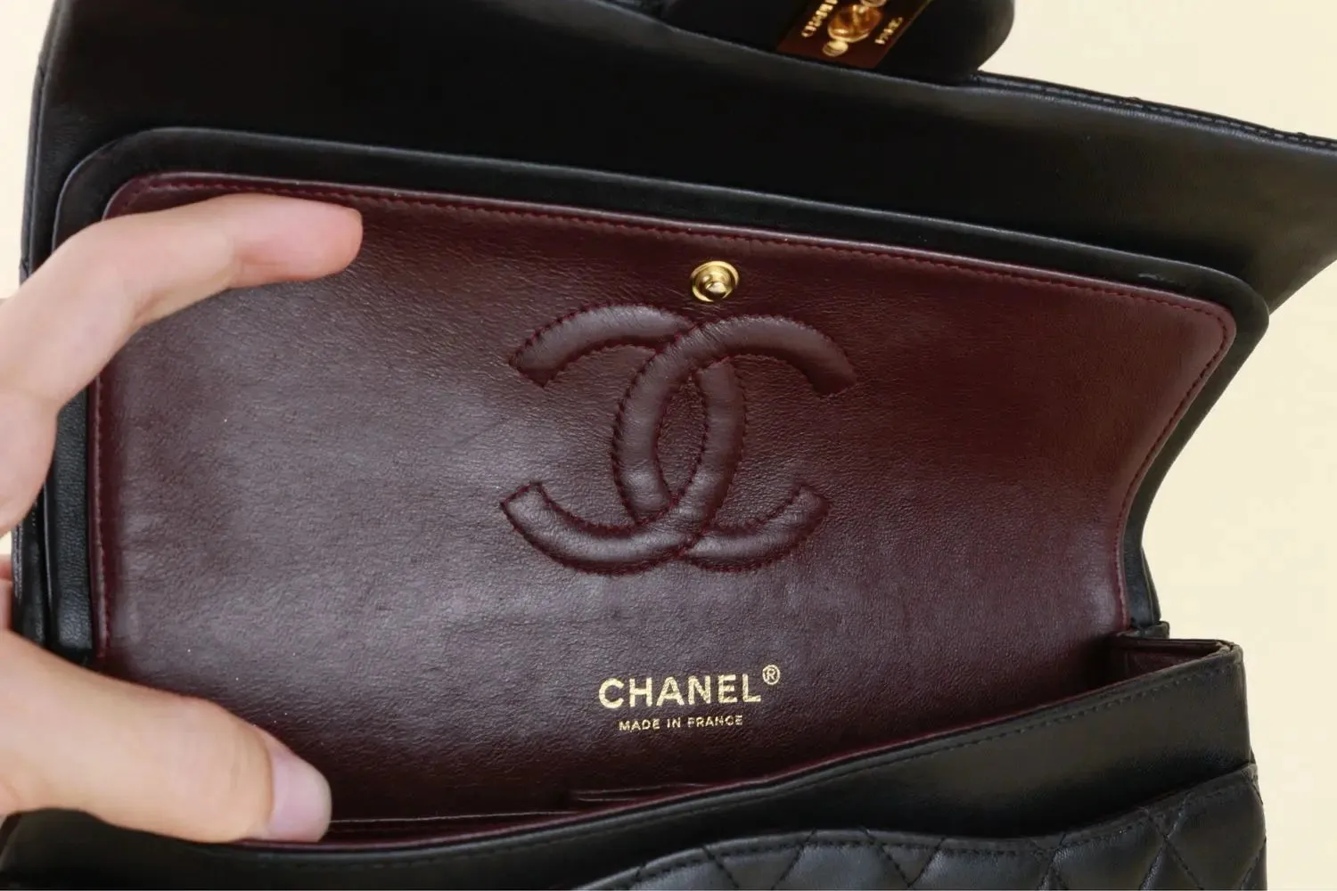 Chanel Brand Orignal Classic Medium Black lambskin leather with Gold hardware 4485