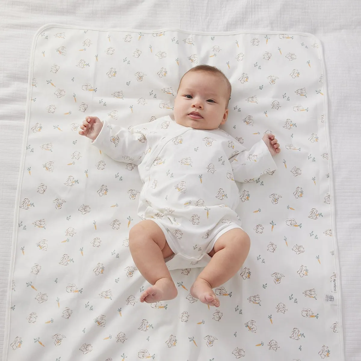 Cute Rabbit Waterproof Baby White Changing Mat