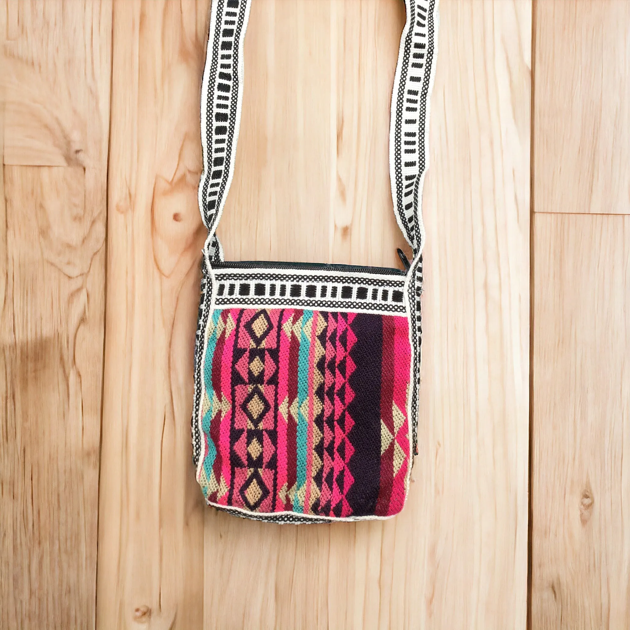 Handmade Crossbody Bag (13)