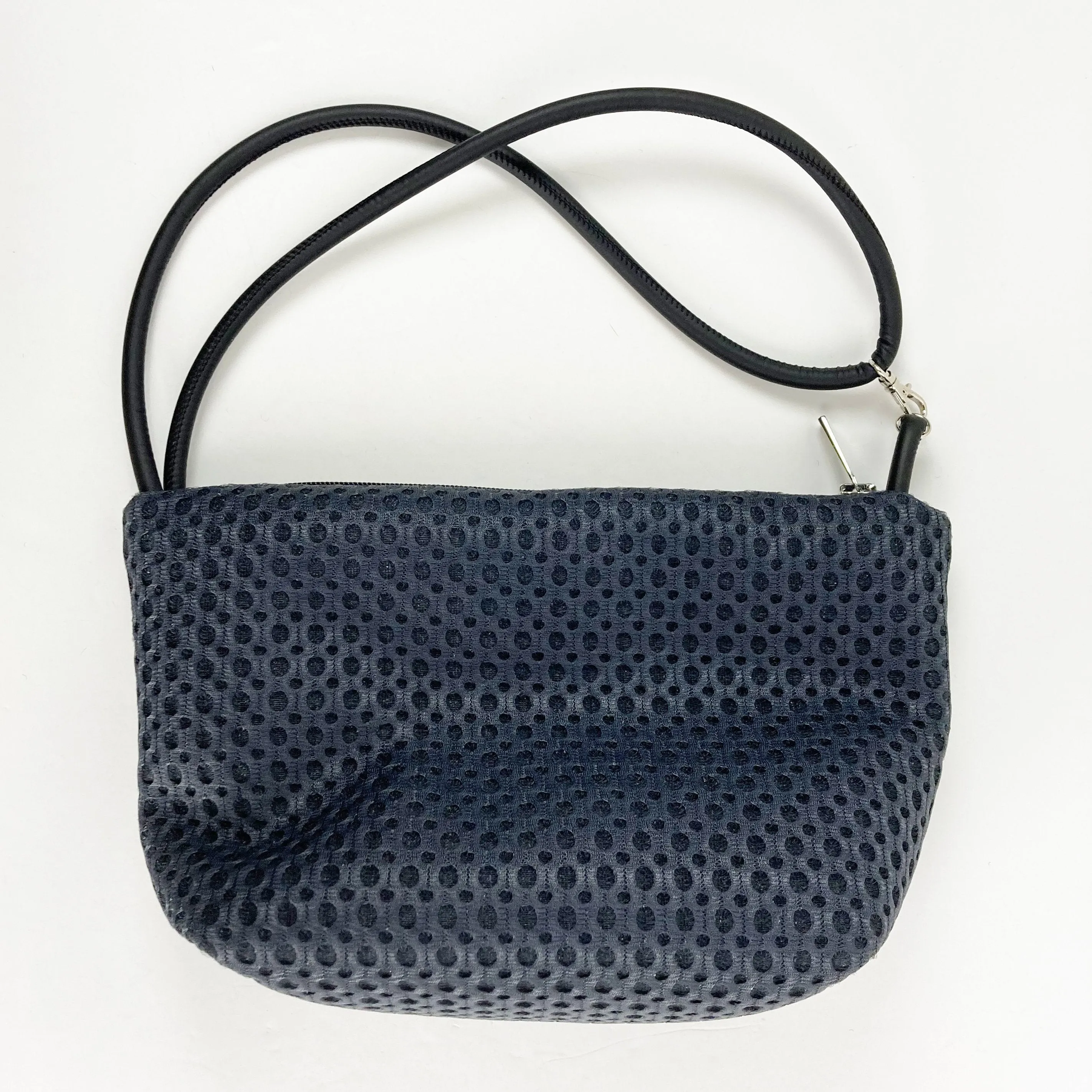 In-Zu Shoulder Bag: Medium Mouse