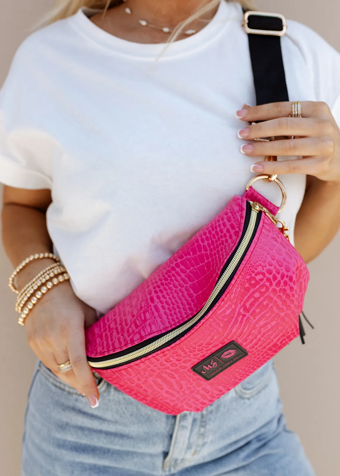 Makeup Junkie Shades of Dolly Sidekick Sling Crossbody