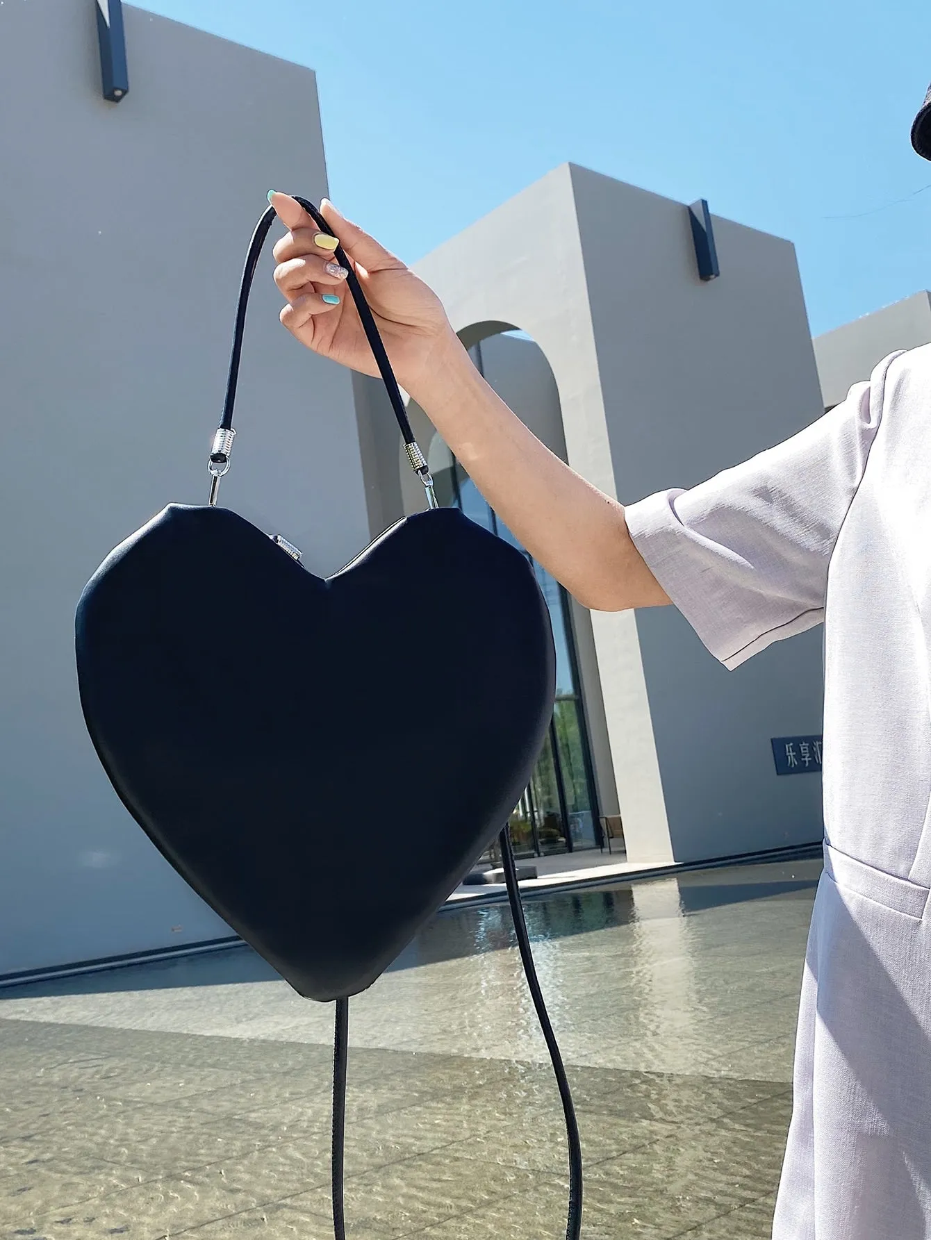 Minimalist Heart Shaped Shoulder Bag